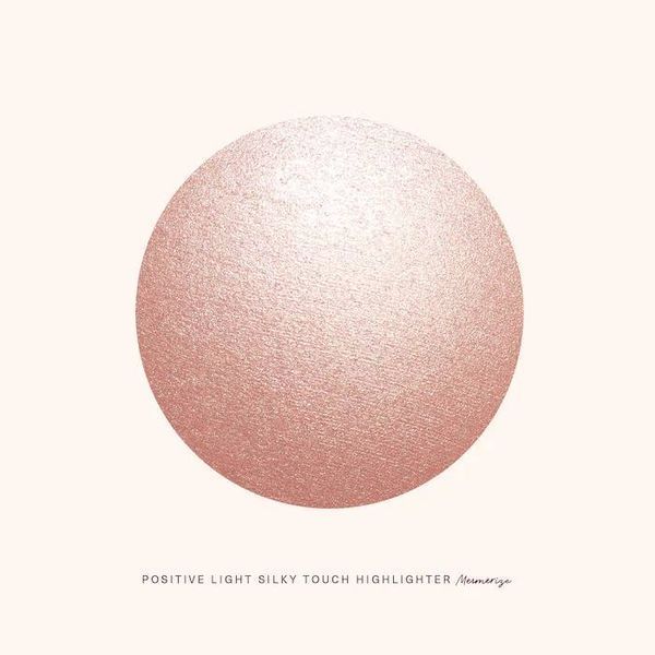 Хайлайтер Rare Beauty Positive Light Silky Touch Highlighter - Mesmerize, 2.8 г COS-419 фото